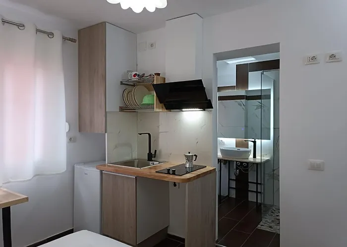 Central Apt Appartement Tirana